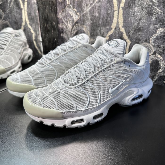 Кроссовки Nike Air Max Plus TN Tuned Triple White