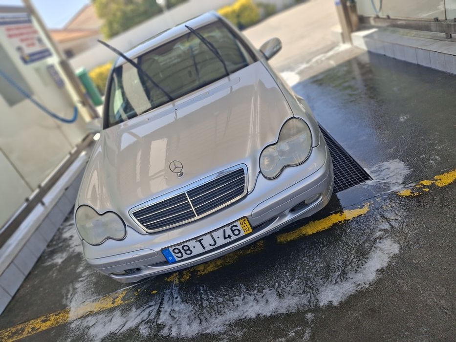 Mercedes bens 200