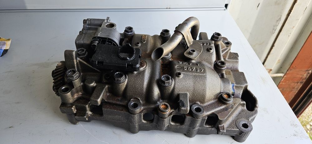 VW Audi 2.0 TDi Pompa olejowa , tłoki korbowody