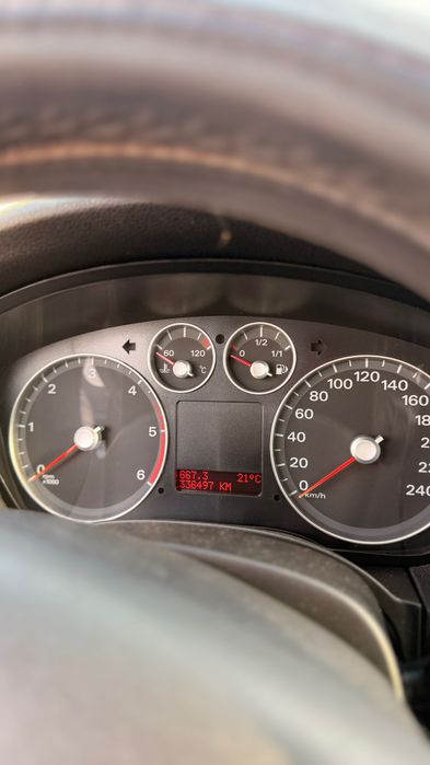 Ford Focus MK2 Carrinha 1.6 tdi 109CV (selo antigo)