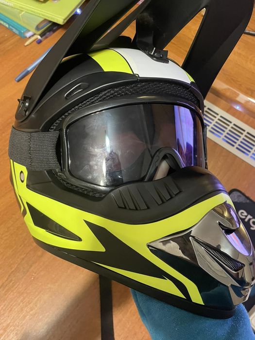 Шлем зелёный нормальное состояние