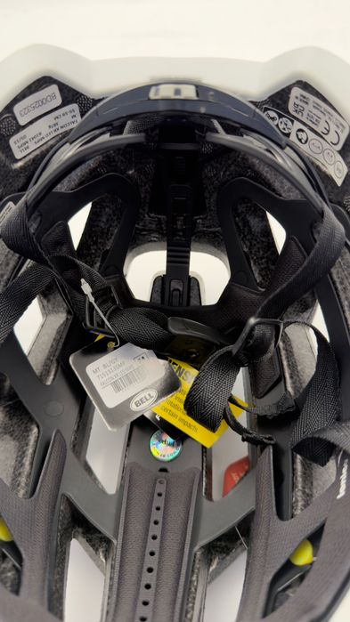 Nowy Kask Rowerowy Bell Falcon Xr Led Mips r. M (55-59cm)