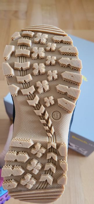 Buty Bench.  rozm. 31 Nowe