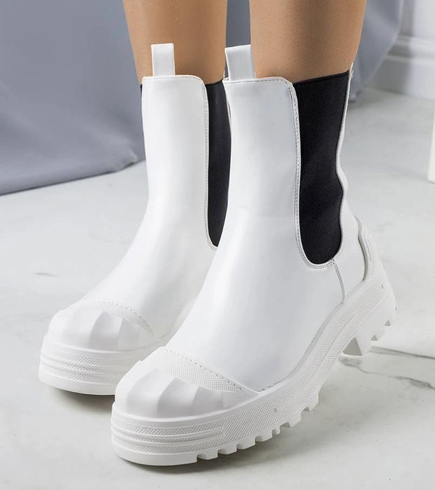 Białe botki damskie Crispo