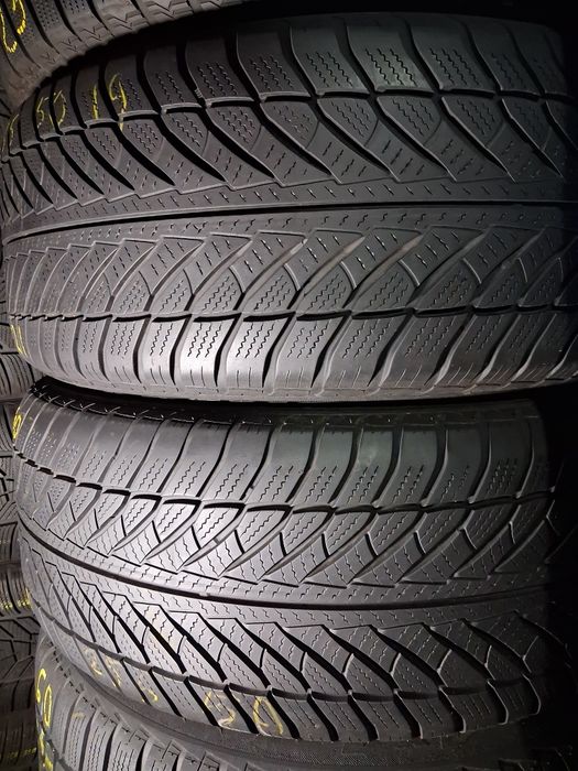 255/50 19 Goodyaer Ultra Grip 8 шини б/ зима пара