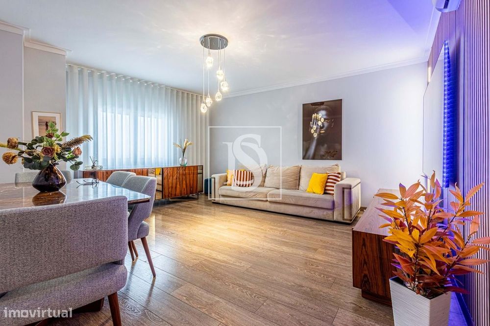 Apartamento T3 com  Garagem e Arrecadação  - Santa Marta do Pinhal - C