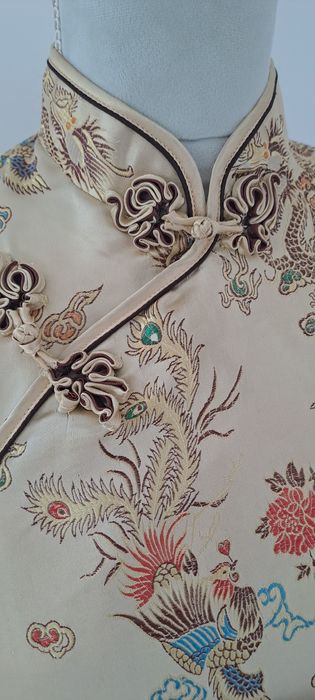 Blusa estilo qipao em tom dourado em seda, Tam S