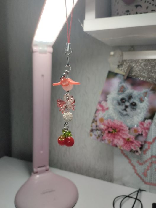 Брелок на пінах.