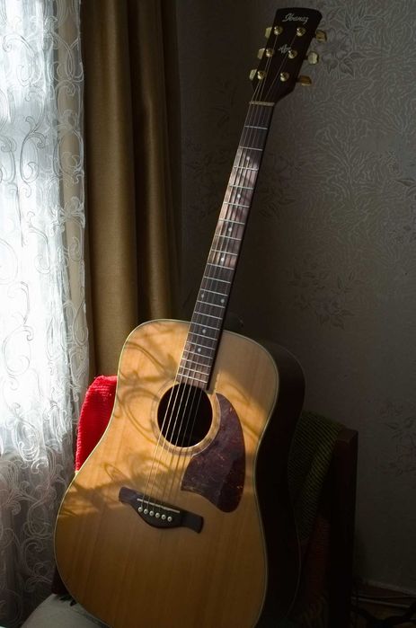 Ibanez акустика кедр + красное дерево