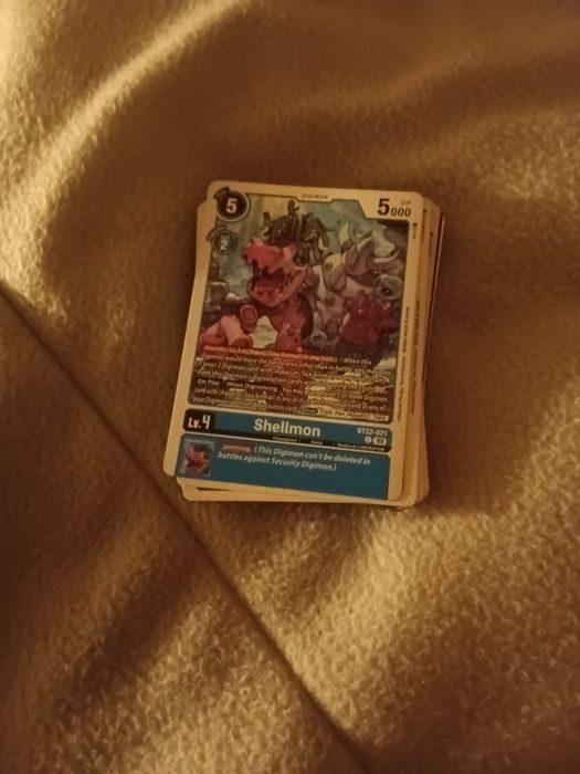Vendo cartas de Digimon