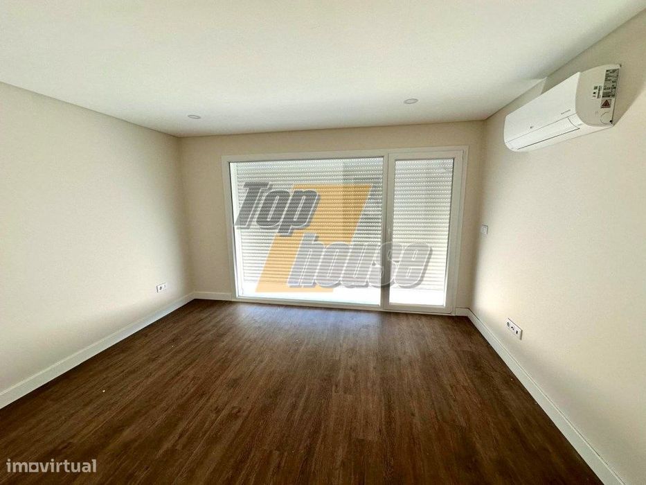 Apartamento T2 Novo Para Arrendar | Costa Da Caparica