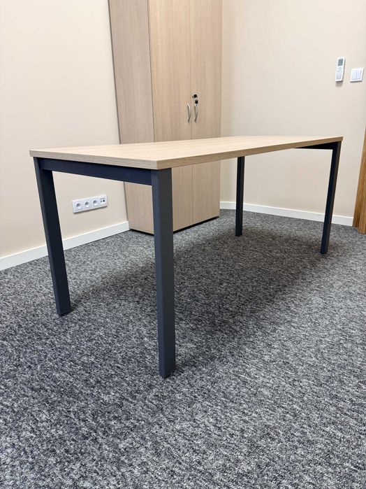 Biurko - wyprzedaż mebli i artykułów biurowych!!!