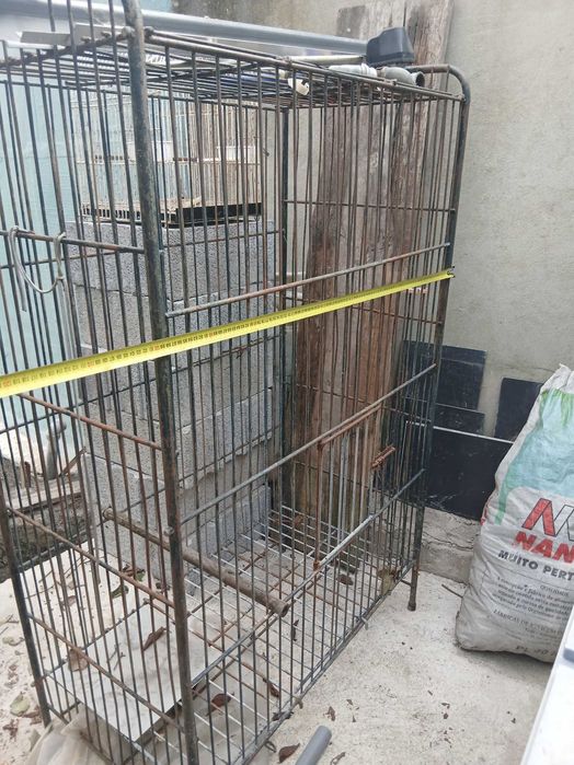 Gaiola para aves grendes
