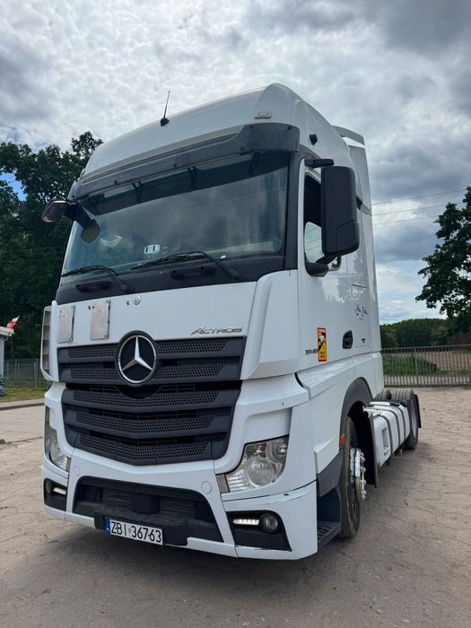 Actros MP4 1848 Low Deck Mega GigaSpace