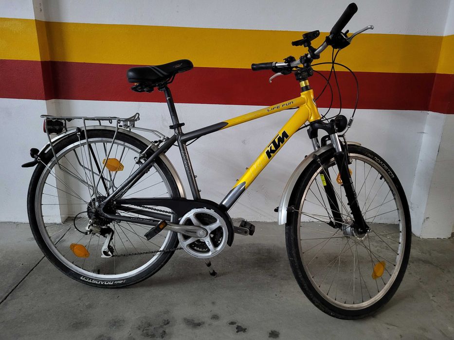 Bicicleta KTM, tamanho S, bom estado, pneus novos