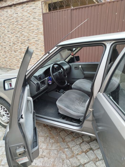 Opel corsa A -1992