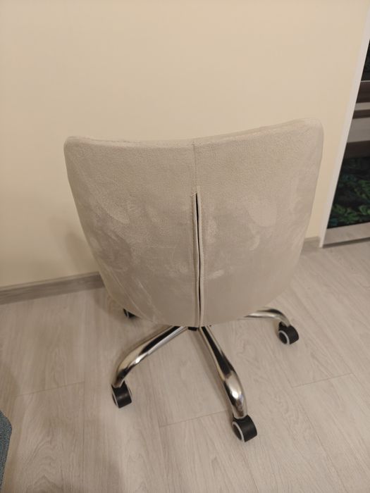 Fotel biurowy obrotowy