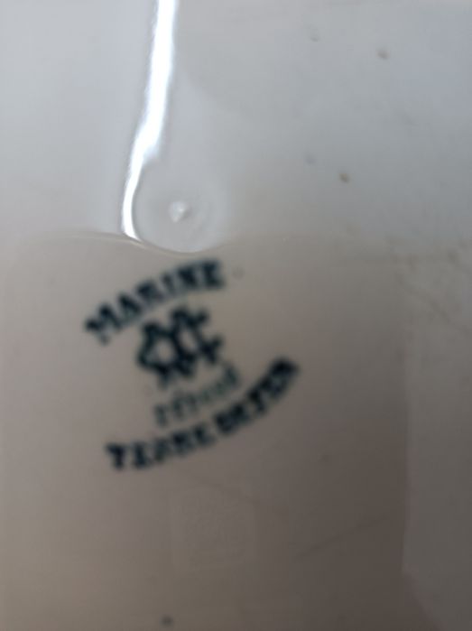 Terrina com prato redondo