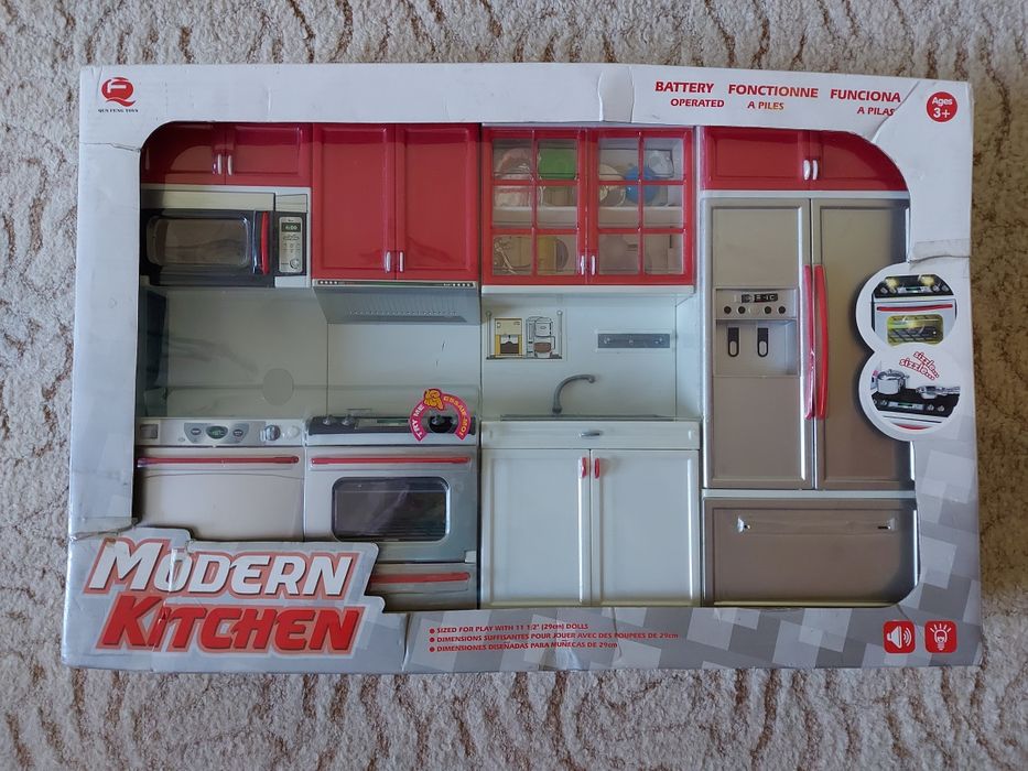 Игровой  набор  кухни.