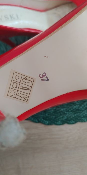 Szpilki lakierowane skora naturalna 37