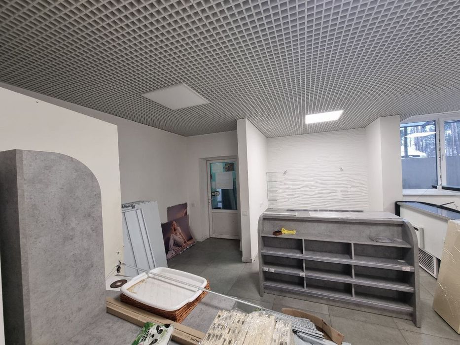 Продам комерцію з окремим входом Фасад