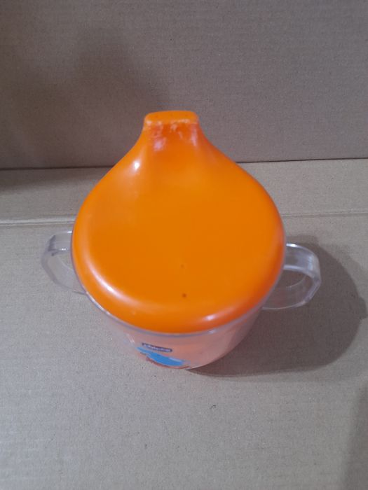 Copo com tampa para bebés