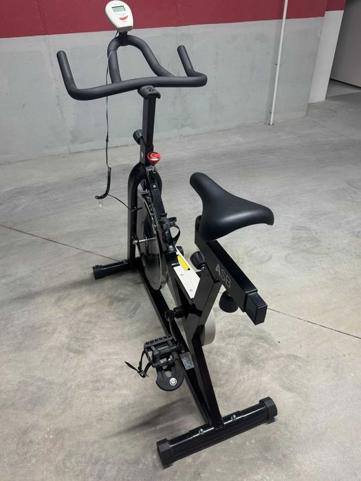 Bicicleta Spinning Reebok AR Sprint Bike – Volante 14 kg – Excelente estado