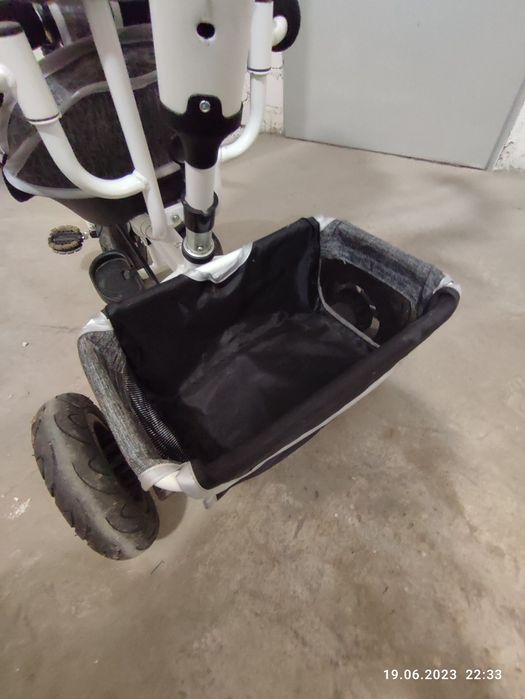 Wózek z funkcją rowerka