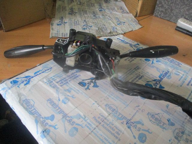 Conjunto / manetes de luzes e limpa vidros HYUNDAI Accent I (X3)