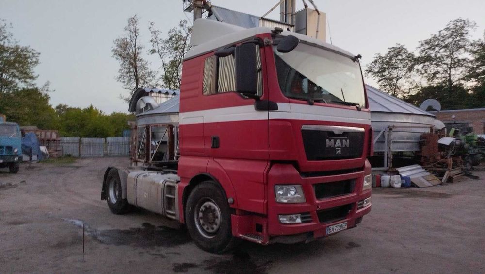 Продам або обміняю МАН ТГХ напівпричіп самоскид ,коробка автомат.