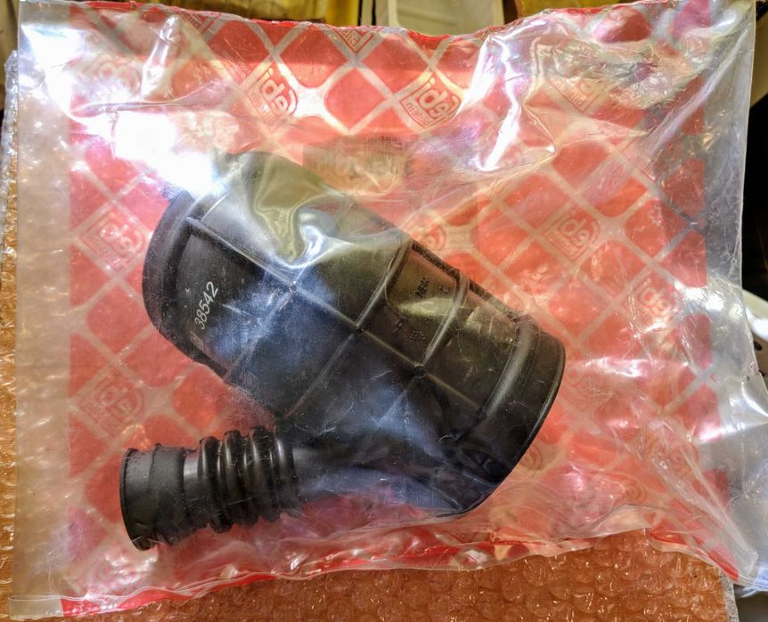 Патрубок повітряного фільтра FEBI BILSTEIN 38542 BMW E38, E39, E46