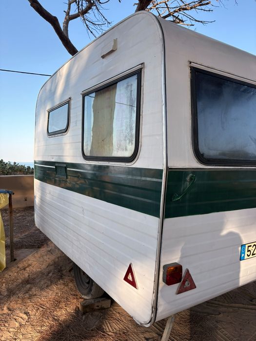 Vende-se caravana