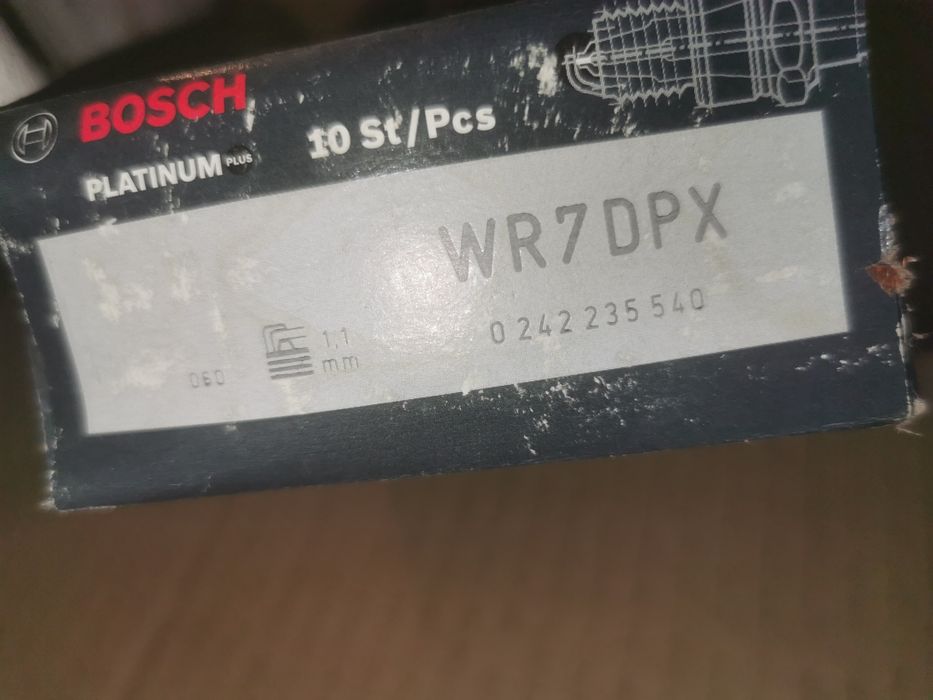Комплект свечей зажигания 8 шт Bosch Platinum Plus WR7DPX 0242235540
