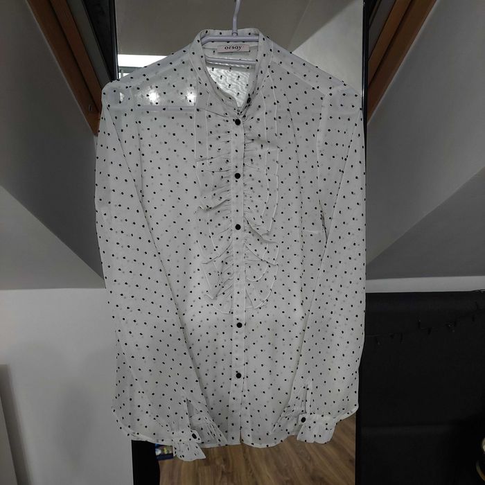 Koszula w czarne kropki