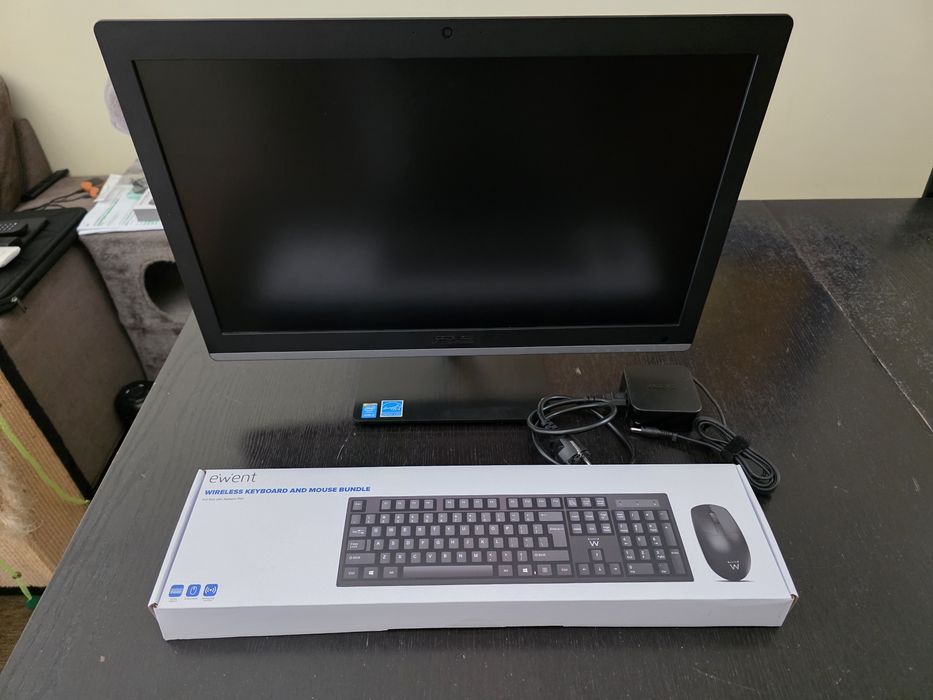 Computador Asus All in one  I3, como novo. Oferta Office