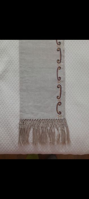 Naperon em linho grosso pintado à mão