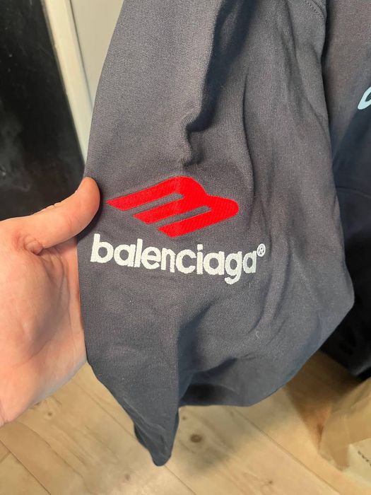 Balenciaga 3B Hoodie!