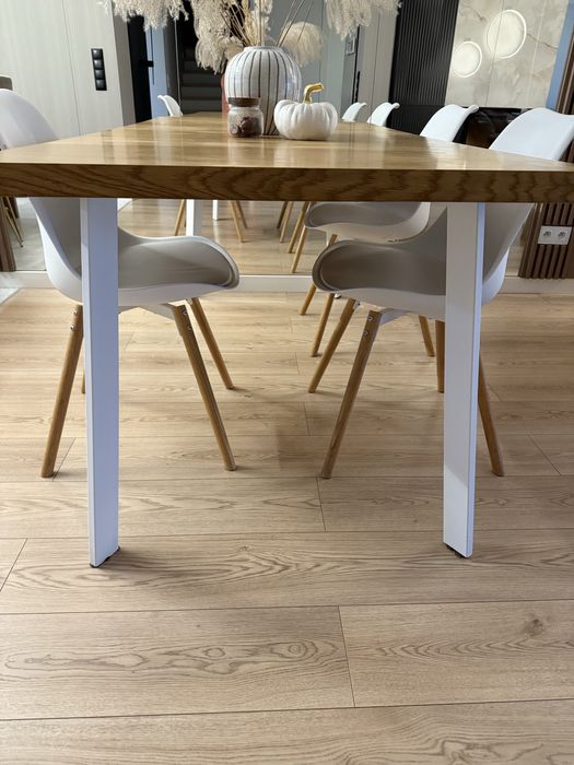 Stół fornirowany dąb + 8 krzeseł brw black red white