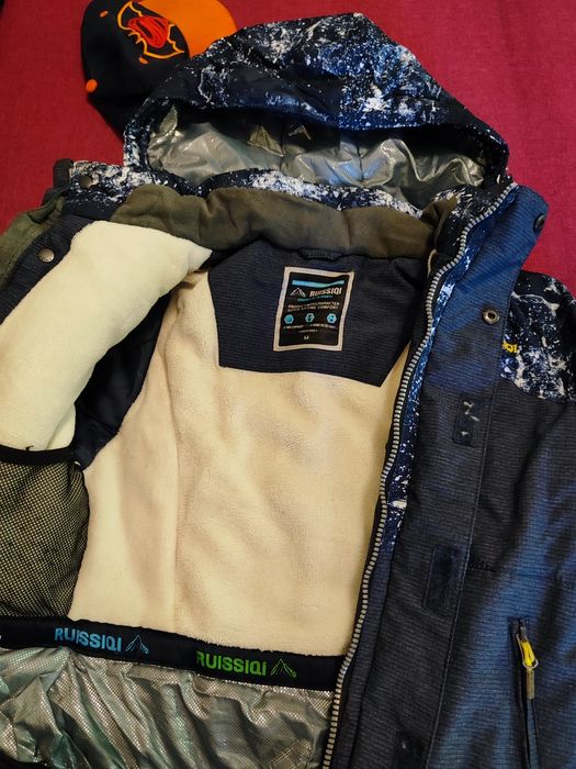 Продам куртку для мальчика