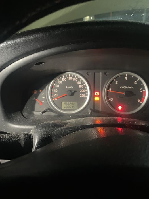 Nissan Almera 2.2