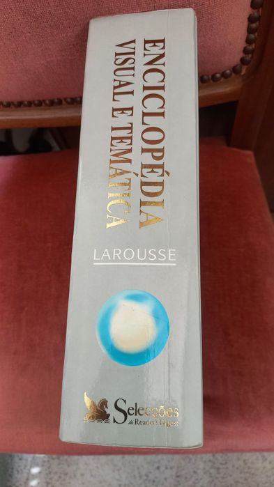 Livro Enciclopédia Visual e Temática  LAROUSSE