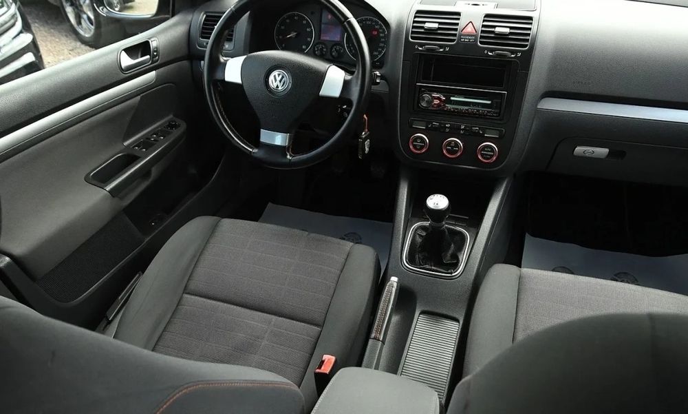 Volkswagen Golf 5 1.6 mpi