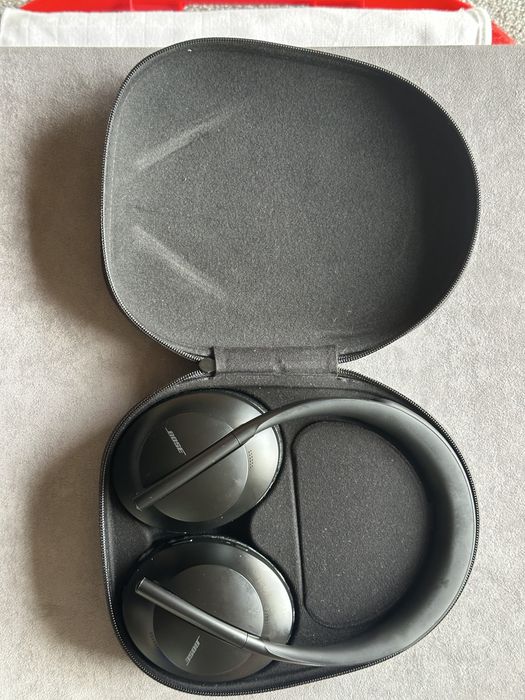 Bose Noise Cancelling Headphones 700 | Preto + estojo