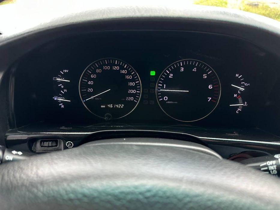 Toyota Land Cruiser 100