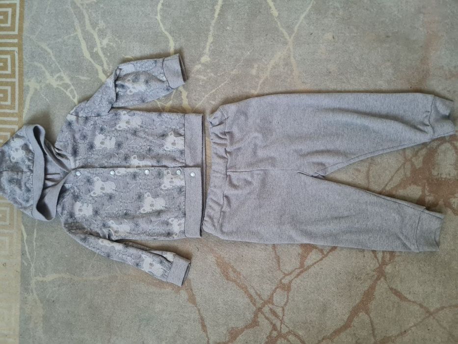 Продам костюм на дівчинку, 80 розмір