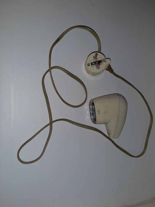 Продам бритву на запчасти или на ремонт