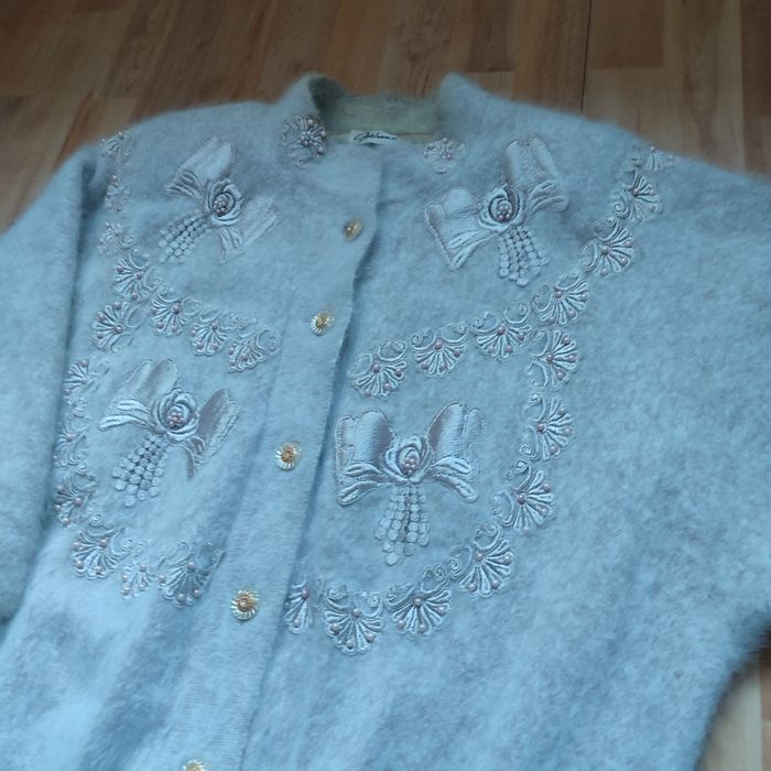 Sweter angora PRL aplikacje na podszewce