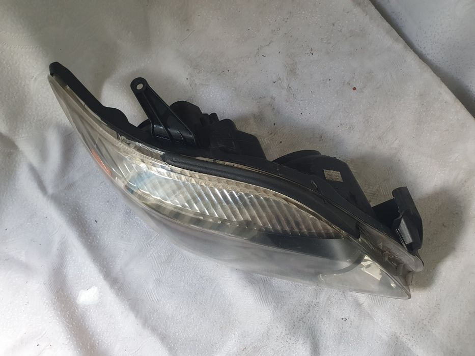 Lampa prawa przednia Scion TC przód
