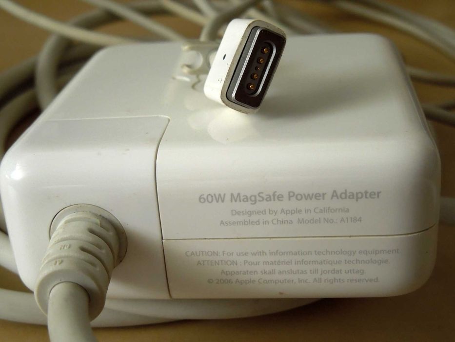 Carregador Apple 60w MagSafe Power Adapter modelo A1184 - ADP-60AD B - em óptimo estado - para MacBook e MacBook Pro compatíveis