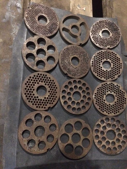 Решітки мясорубки 160 мм